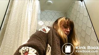 Girl shits on the toilet
