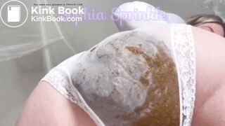 Girl shits white panties