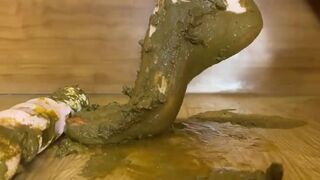 Dildoing scat and poopy feet..