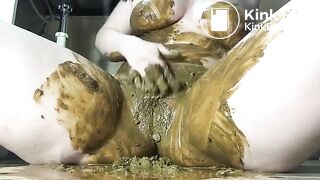 Thick body pawg big poo and smear