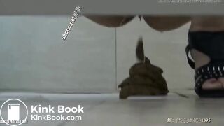 spied girl dumps a load