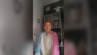 tiktok poop - video 8
