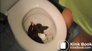 Blonde ana clogged the toilet