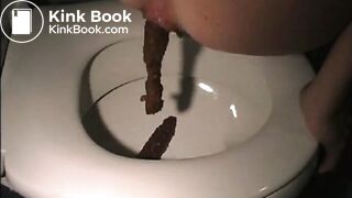 Blonde ana clogged the toilet