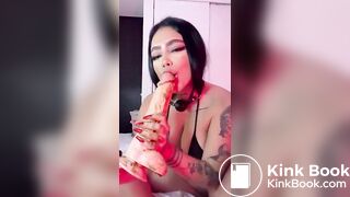 Beautiful latina Scat dildo cam