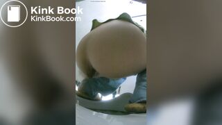 Chinese girl toilet poop