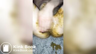 Shana Scat Shit in pussy dirty finger