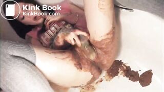 massive shit and masturbation in bathtub