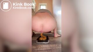 poo in food container