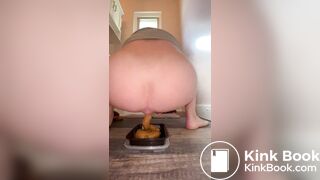 poo in food container