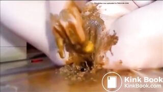 Messy scat girl smearing, masturbating