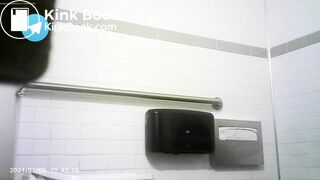 Voyeur Big ass milf shitting soft in toilet