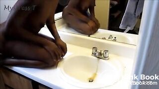 Ebony Shits In Sink