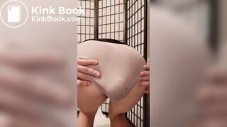 Tatted blonde shits in her panties