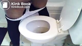 Ebony toilet poop pt 2