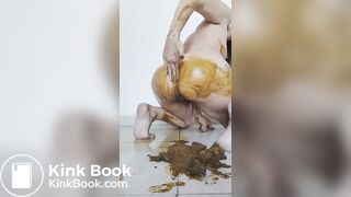 Hot milf smears and licks her shit