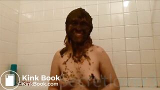 BEAUTIFUL GIRL HAVING LOVELY SHIT SMEAR SESH