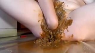 Scat Pussy Fisting - video 2