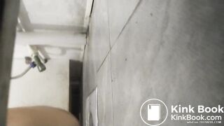 女人上厕所大便