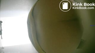 Chinese girl pooping - video 225