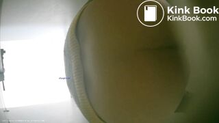 Chinese girl pooping - video 225