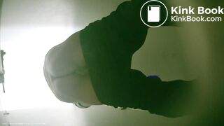 Chinese girl pooping - video 225