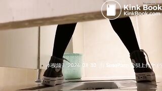 poop voyeur - video 15