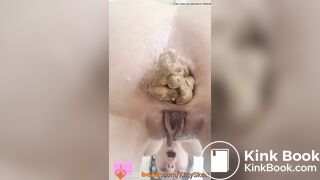 Close up shower poop