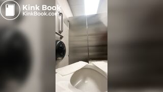 BEATIFUL EBONY SCAT BABE SHITTING IN PUBLIC TOILETS