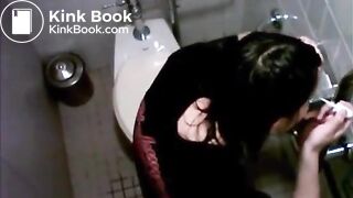 japanese girl toilet - video1