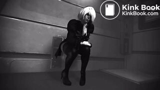2B’s tiny pee and shitting ( audio )