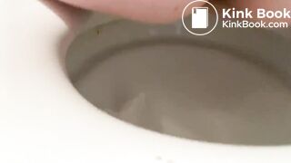 Girl pooping - video 491