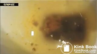 Girl pooping - video 488