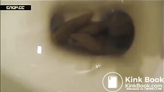 Girl pooping - video 488