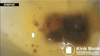 Girl pooping - video 488