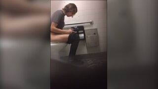 College Teen pooping on Toilet