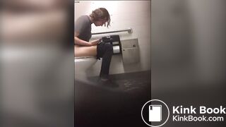 College Teen pooping on Toilet