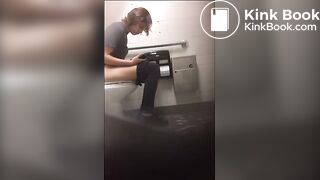 College Teen pooping on Toilet