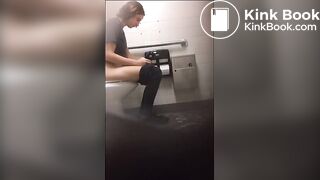 College Teen pooping on Toilet