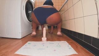 Amy riding and shitting