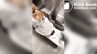 Woman grunts while pooping