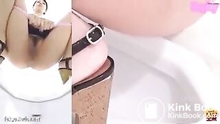 Japanese girl pooping - video 52