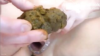 Horny milf shoves her shit in her pussy