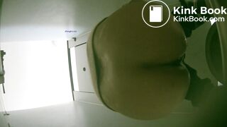Chinese girl pooping - video 224