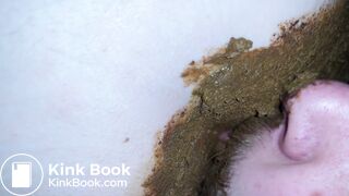 Cleaning her ass - video 3