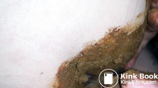 Cleaning her ass - video 3