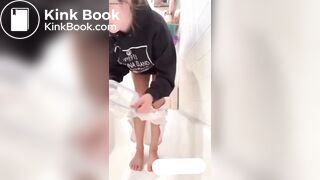 Girl poop 121 - video 2