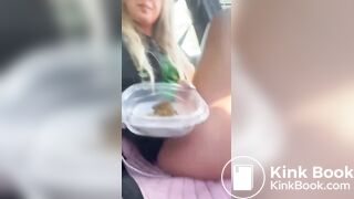 Girl pooping - video 477