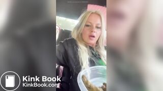 Girl pooping - video 477