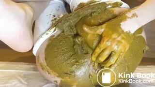 Scat Girl 52